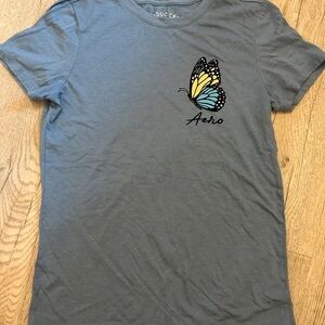 Aeropostale Gray T-Shirt with Butterfly Design